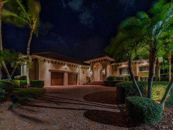 Four Bedroom Bay View Pool Home in Marco Island