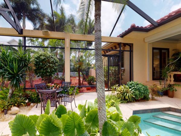 Four Bedroom Bay View Pool Home in Marco Island