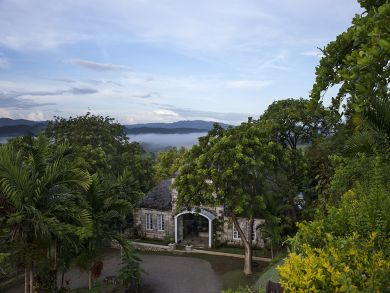 Jamaica Home 932418