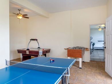 Jamaica Home 932426