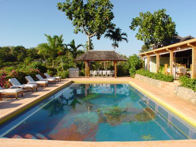 Jamaica Home 932442