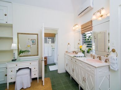 Jamaica Home 932446