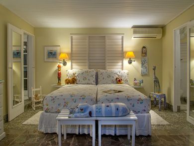 Jamaica Home 932527