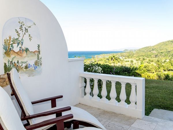 The ultimate Villa Club Amenities & Staff