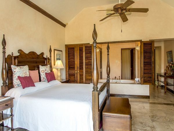 The ultimate Villa Club Amenities & Staff