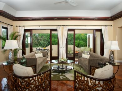Jamaica Home 932536