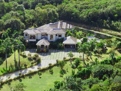 Jamaica Home 932536