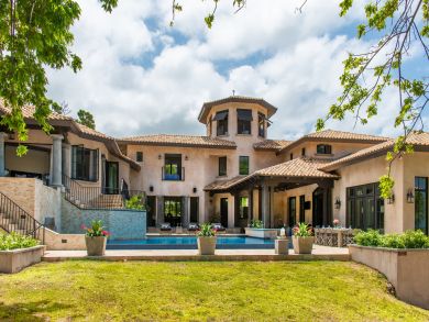 Jamaica Home 932539