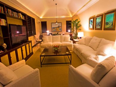 Jamaica Home 932544