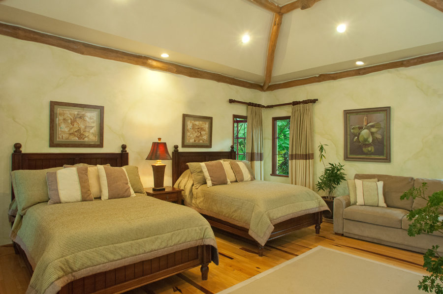 Jamaica Home 932546