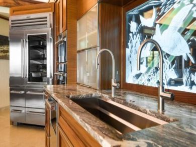 Luxury Beachfront Vacation Condo in Kihei Sleeps 8 Guests