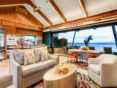 Luxury Beachfront Vacation Condo in Kihei Sleeps 8 Guests