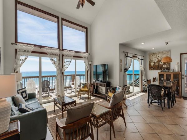 Full Ocean View from This Lovely Vacation Home