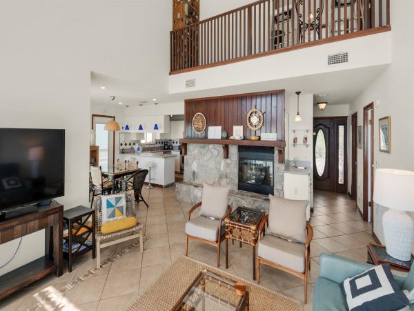 Full Ocean View from This Lovely Vacation Home