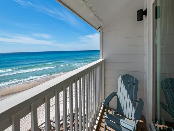 Full Ocean View from This Lovely Vacation Home