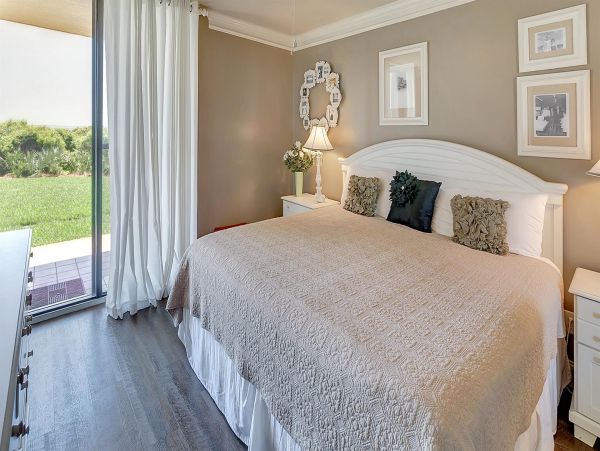 Santa Rosa Beach Vacation Condo Two Bedrooms Communal Pool