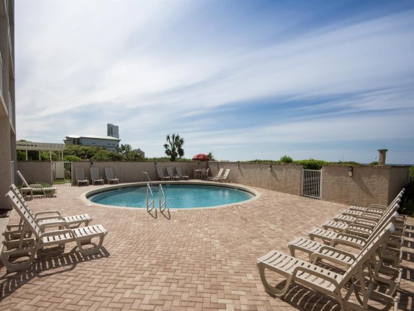 Santa Rosa Beach Vacation Condo Two Bedrooms Communal Pool