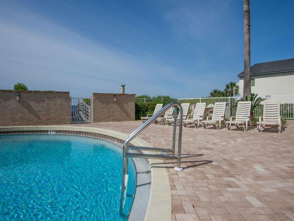 Santa Rosa Beach Vacation Condo Two Bedrooms Communal Pool