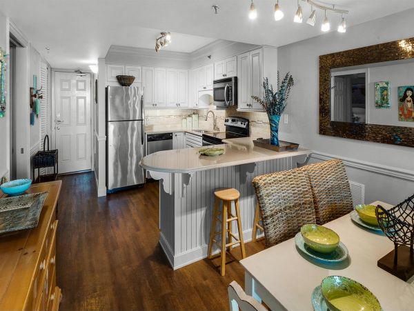 Santa Rosa Beach Vacation Condo Two Bedrooms Communal Pool