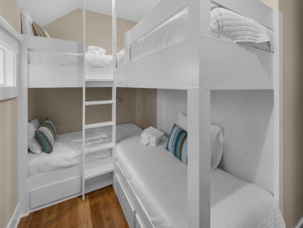 Luxury Vacation Home just a 3 Minute Walk from the Beach