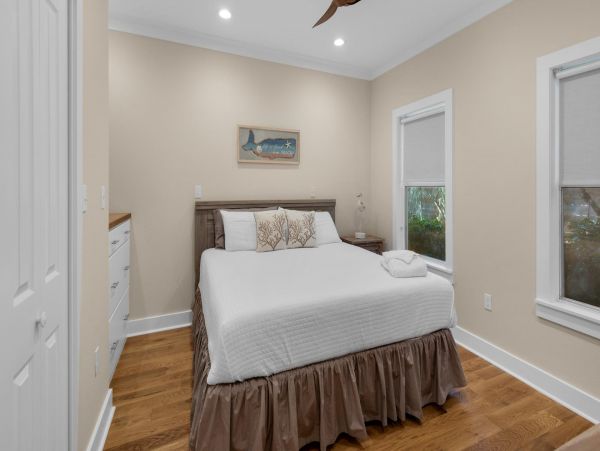 Luxury Vacation Home just a 3 Minute Walk from the Beach