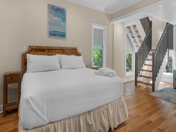 Luxury Vacation Home just a 3 Minute Walk from the Beach