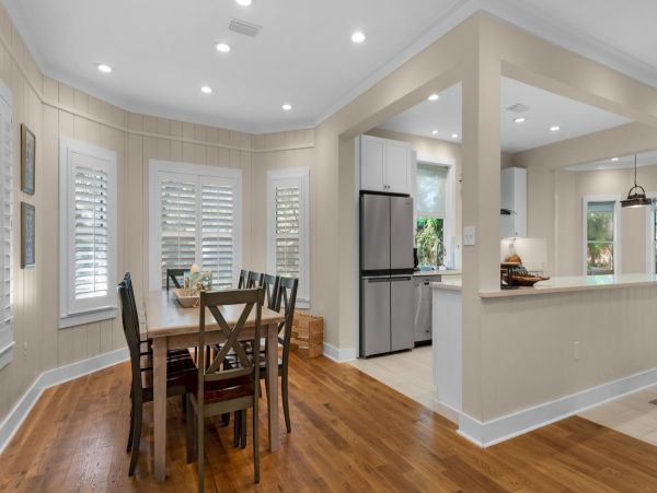 Luxury Vacation Home just a 3 Minute Walk from the Beach