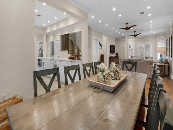 Luxury Vacation Home just a 3 Minute Walk from the Beach