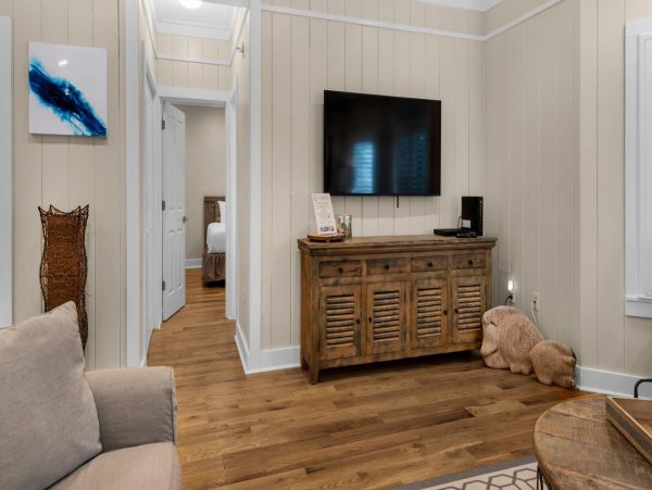 Luxury Vacation Home just a 3 Minute Walk from the Beach