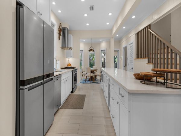 Luxury Vacation Home just a 3 Minute Walk from the Beach