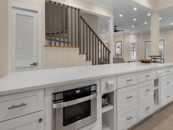 Luxury Vacation Home just a 3 Minute Walk from the Beach