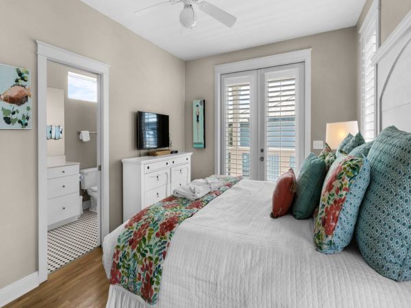 Gulf Coast 30 A Five Bedrooms Vacation Home for 14 Guests