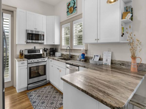 Gulf Coast 30 A Five Bedrooms Vacation Home for 14 Guests