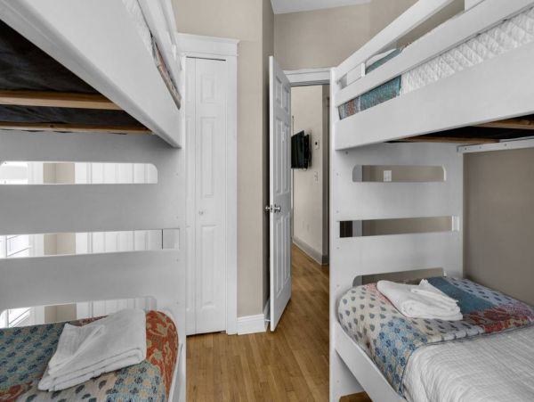 Gulf Coast 30 A Five Bedrooms Vacation Home for 14 Guests