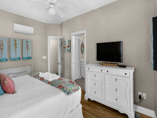 Gulf Coast 30 A Five Bedrooms Vacation Home for 14 Guests