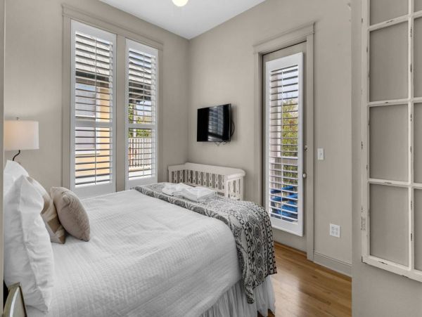 Gulf Coast 30 A Five Bedrooms Vacation Home for 14 Guests