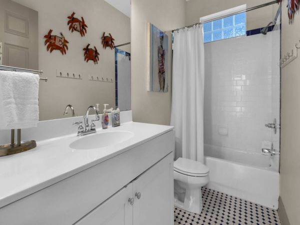 Gulf Coast 30 A Five Bedrooms Vacation Home for 14 Guests
