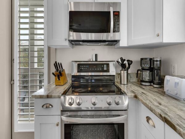 Gulf Coast 30 A Five Bedrooms Vacation Home for 14 Guests