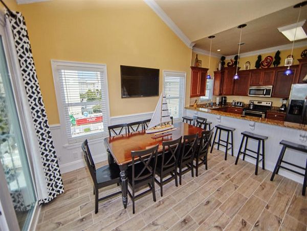 Ten Bedrooms Seagrove Vacation Home on Beach with Pool
