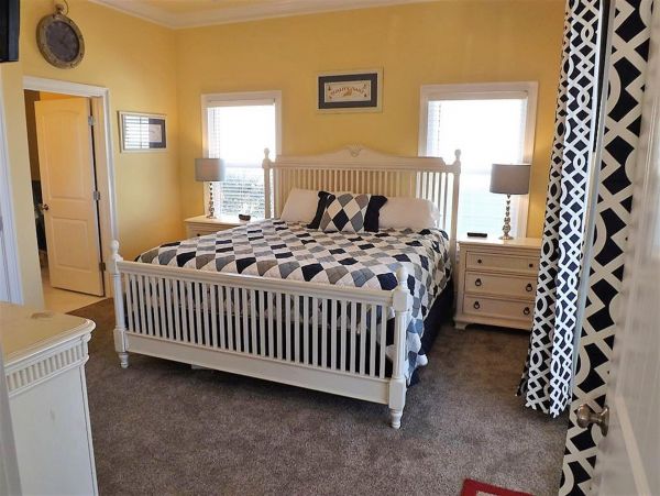 Ten Bedrooms Seagrove Vacation Home on Beach with Pool