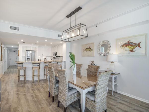 Seagrove Beach 3 Bedroom Luxurious Condominium with Panoramic Gulf Views