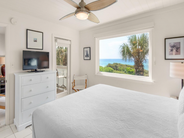 Charming Vacation Rental with 3 Bedrooms & Ocean Views