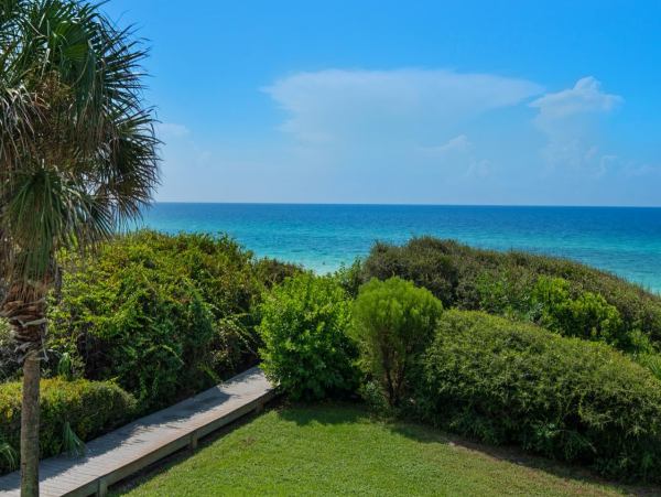 Charming Vacation Rental with 3 Bedrooms & Ocean Views