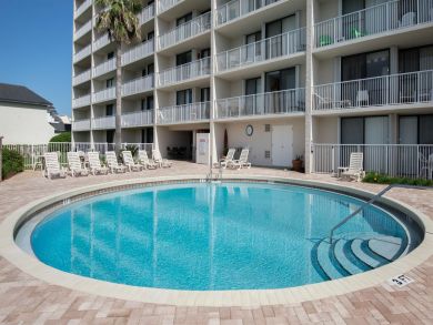 Seagrove Beach Two Bedroom Vacation Condo On Beach Sleeps 4