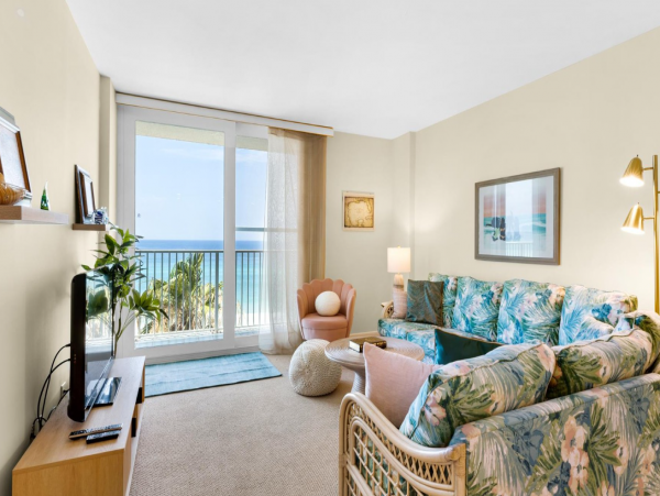 Gulf Front Vacation Rental with 2 Bedrooms