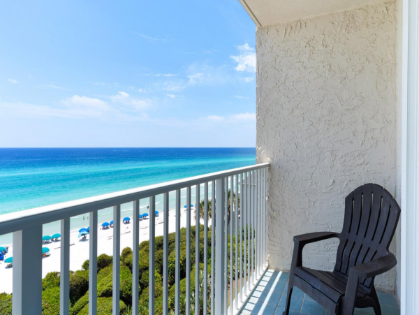 Gulf Front Vacation Rental with 2 Bedrooms