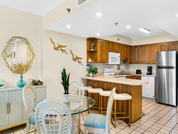 Gulf Front Vacation Rental with 2 Bedrooms