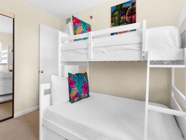 Gulf Front Vacation Rental with 2 Bedrooms