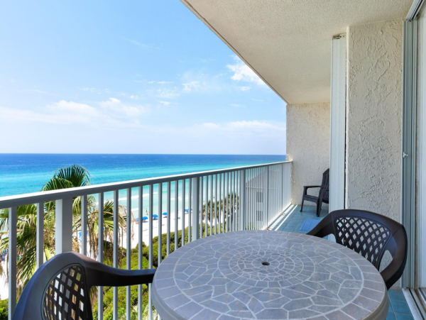 Gulf Front Vacation Rental with 2 Bedrooms