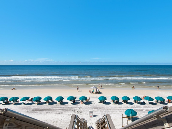 Gulf Front Vacation Rental with 2 Bedrooms
